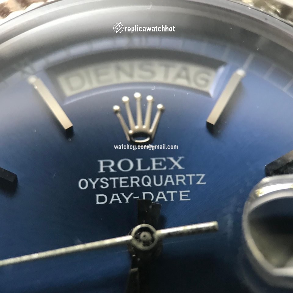 Rolex Day-Date Oysterquartz Mens watch Unisex White gold Quartz 19019