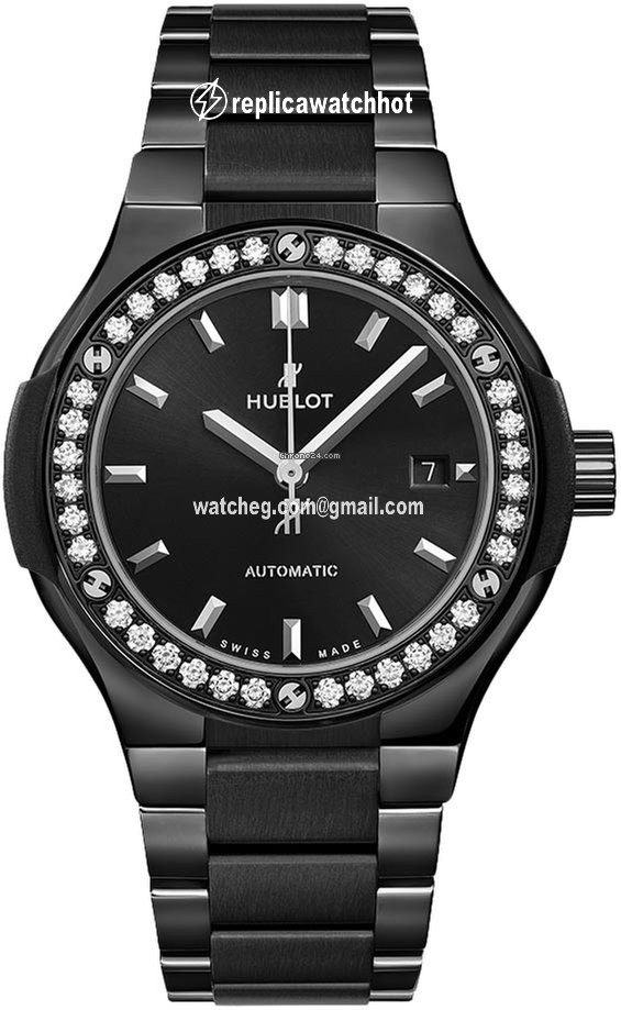 Hublot Classic Fusion 45, 42, 38, 33 mm Womens watch Automatic Ceramic 585.CM.1470.CM.1204 Black Magic
