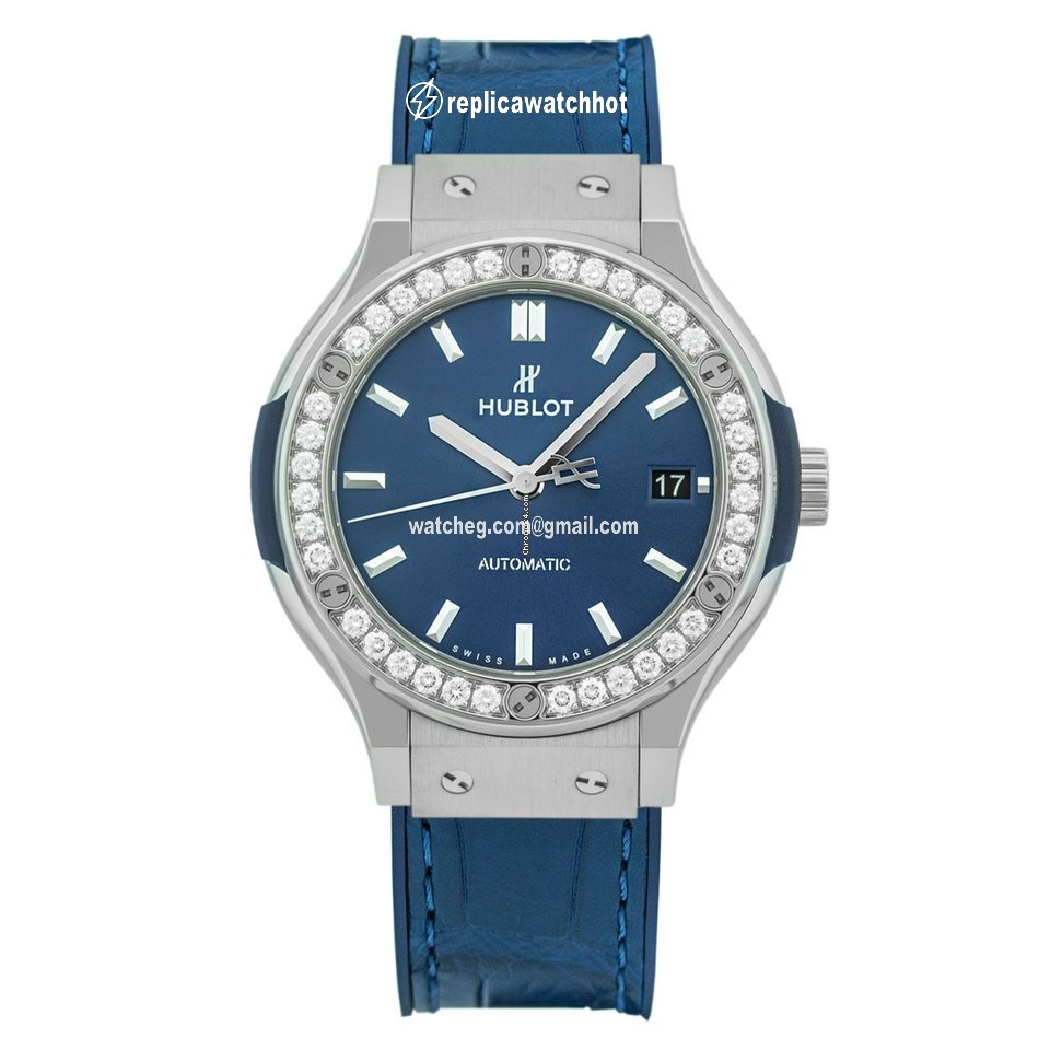 Hublot Classic Fusion Blue Mens watch Unisex Automatic Titanium 565.NX.7170.LR.1204