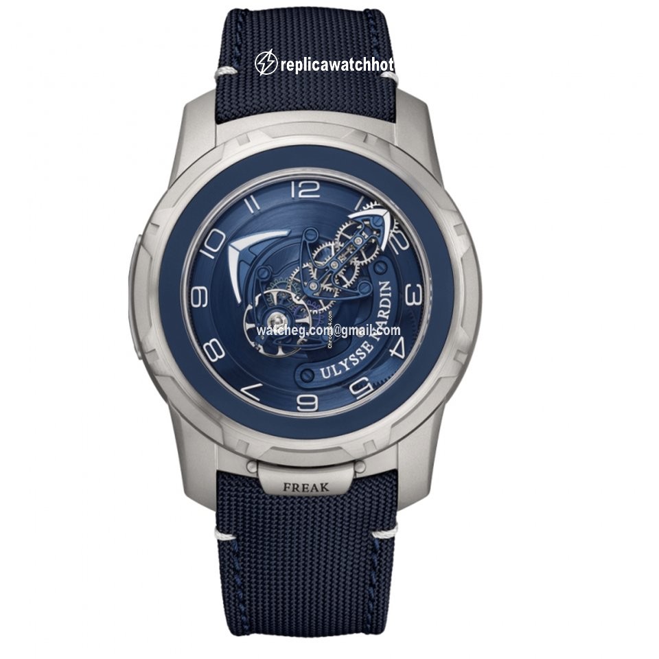 Ulysse Nardin Freak Mens watch Unisex Titanium 2053132 03.1