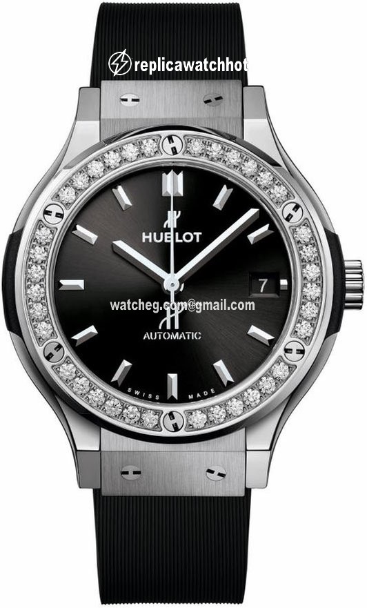 Hublot Classic Fusion 45, 42, 38, 33 mm Automatic Titanium 565.nx.1470.rx.1204