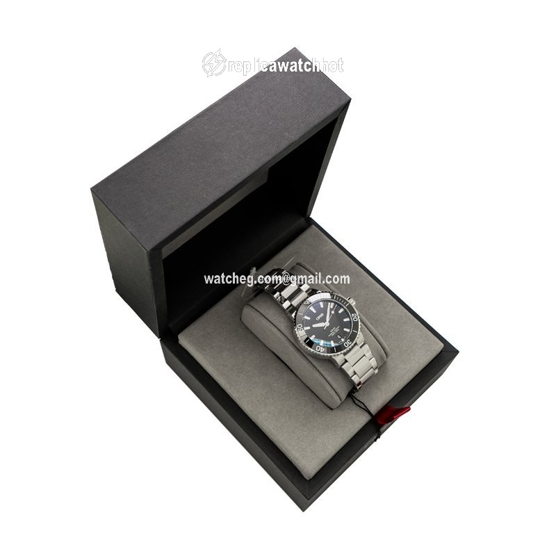 Oris Aquis Date Mens watch Unisex Automatic Steel 01 733 7732 4134-07 8 21 05PEB