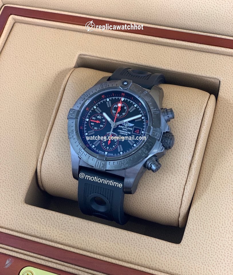 Breitling Avenger Skyland Mens watch Unisex Automatic Steel M133802C.BC73