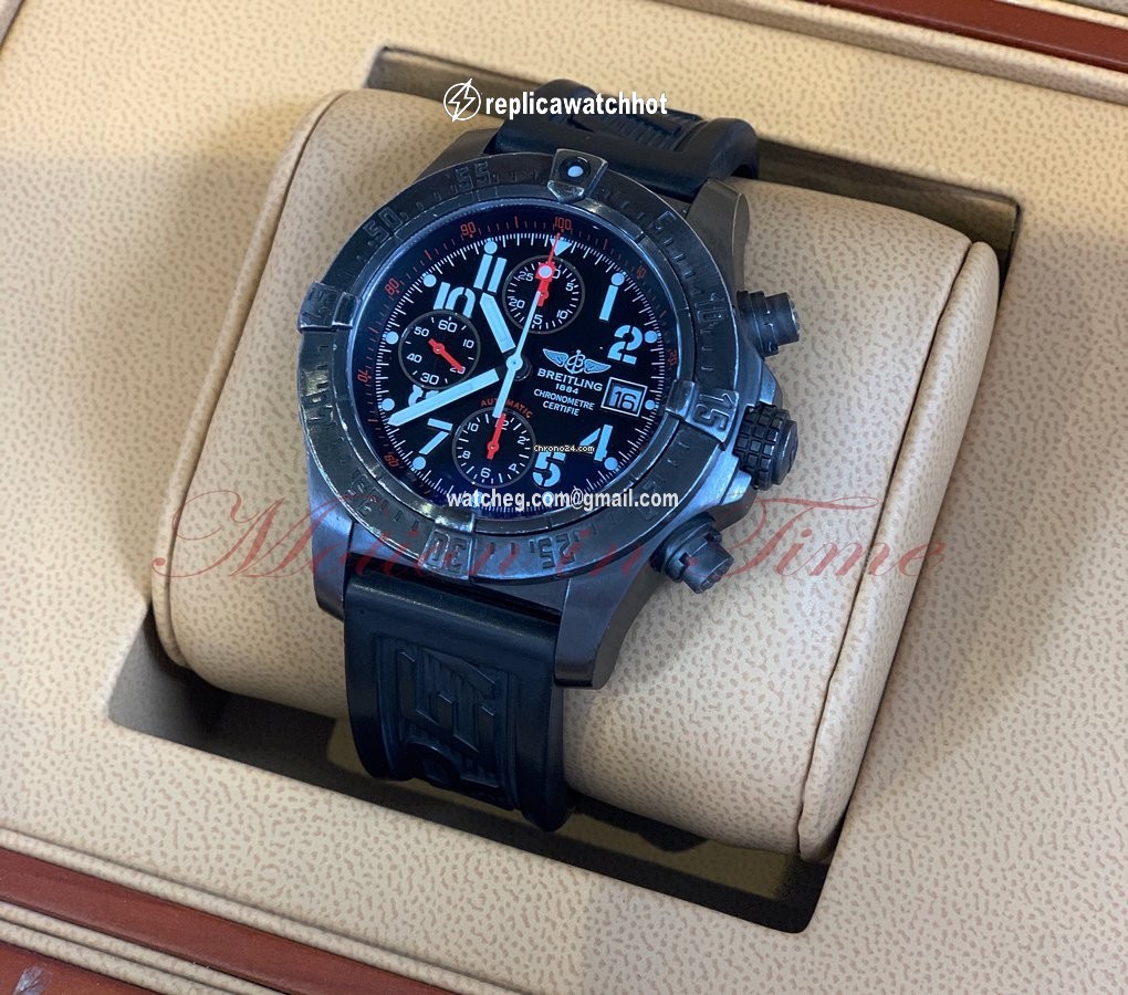Breitling Avenger Skyland Mens watch Unisex Automatic Steel M1338010.B864
