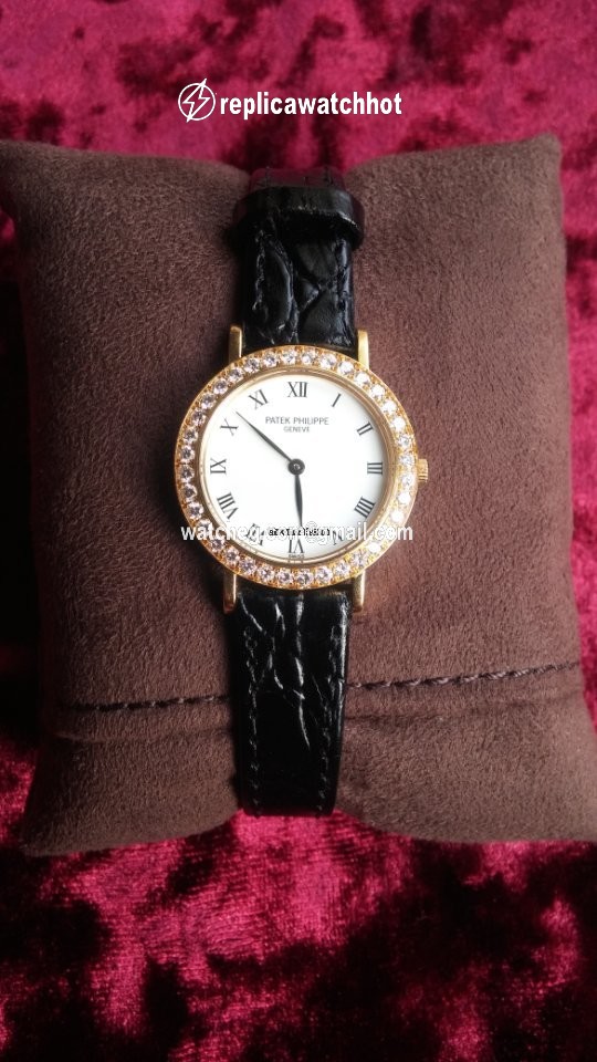 Patek Philippe Calatrava Womens watch Quartz Yellow gold 4820J