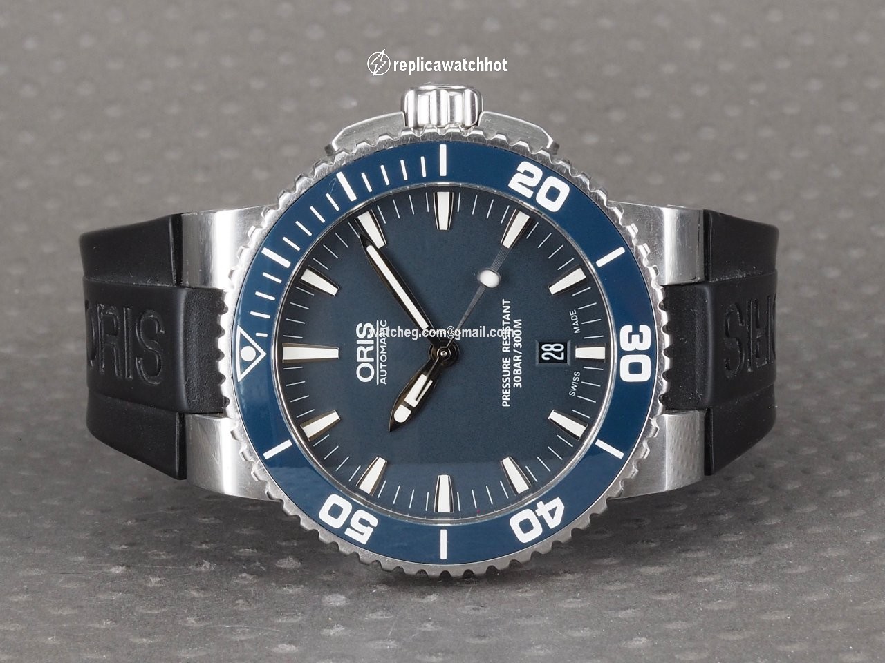Oris Aquis Date Steel 01 733 7653 4155