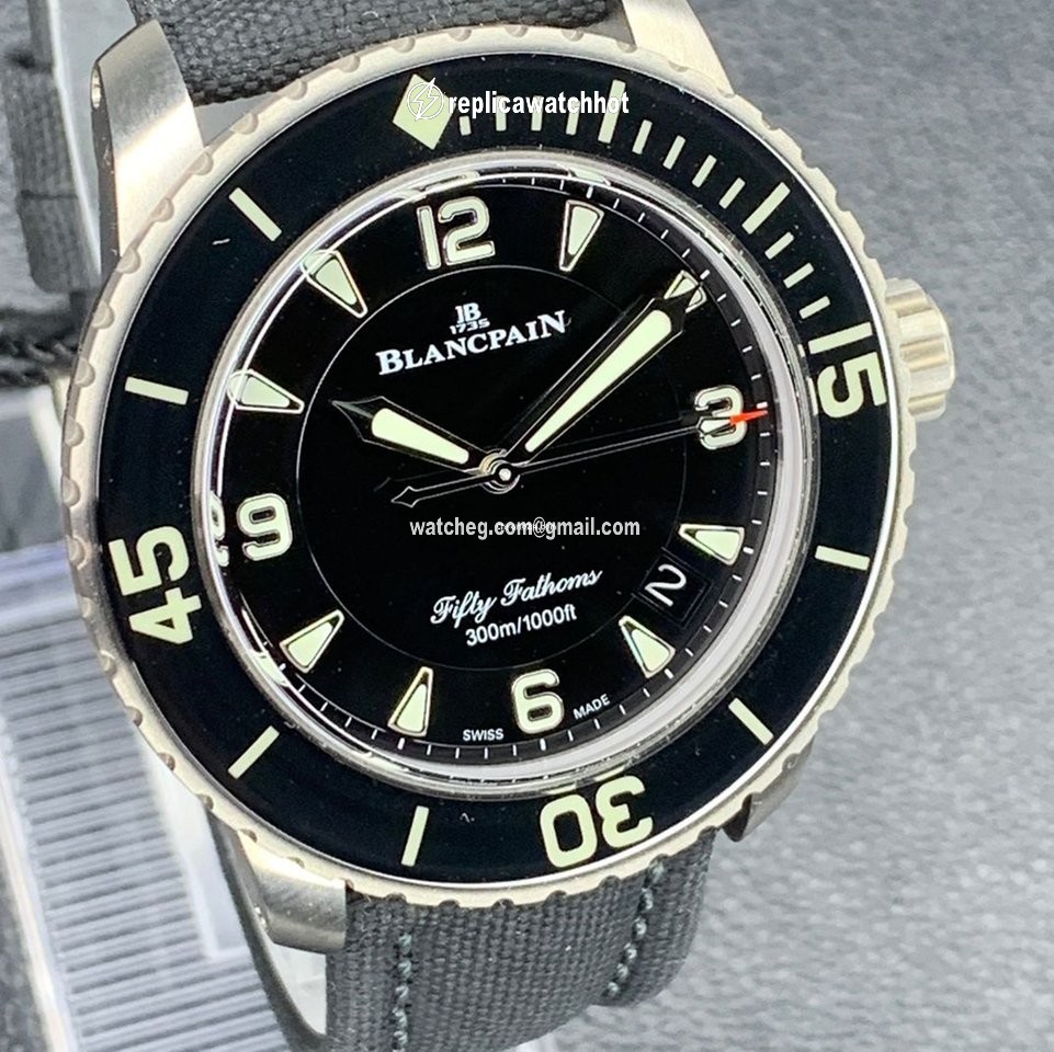 Blancpain Fifty Fathoms Mens watch Unisex Automatic Titanium 5015-12B30-B52A