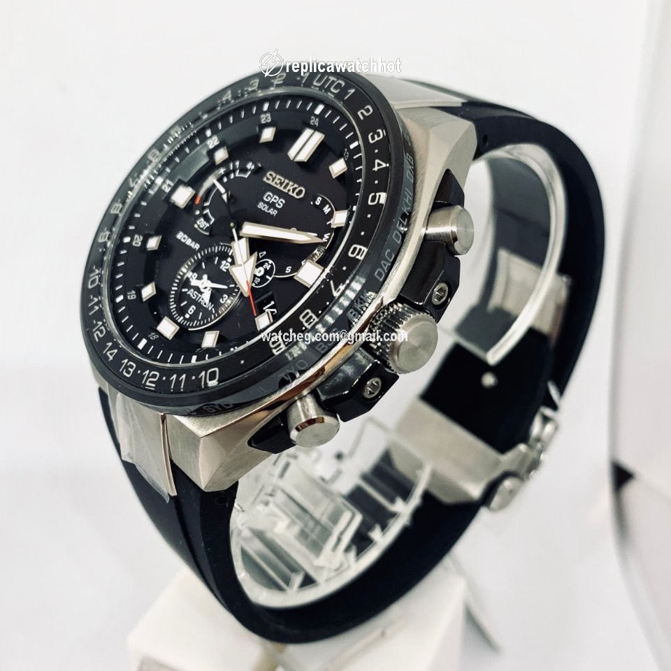 Seiko Astron GPS Solar Chronograph Mens watch Unisex Quartz Titanium SSE169J1