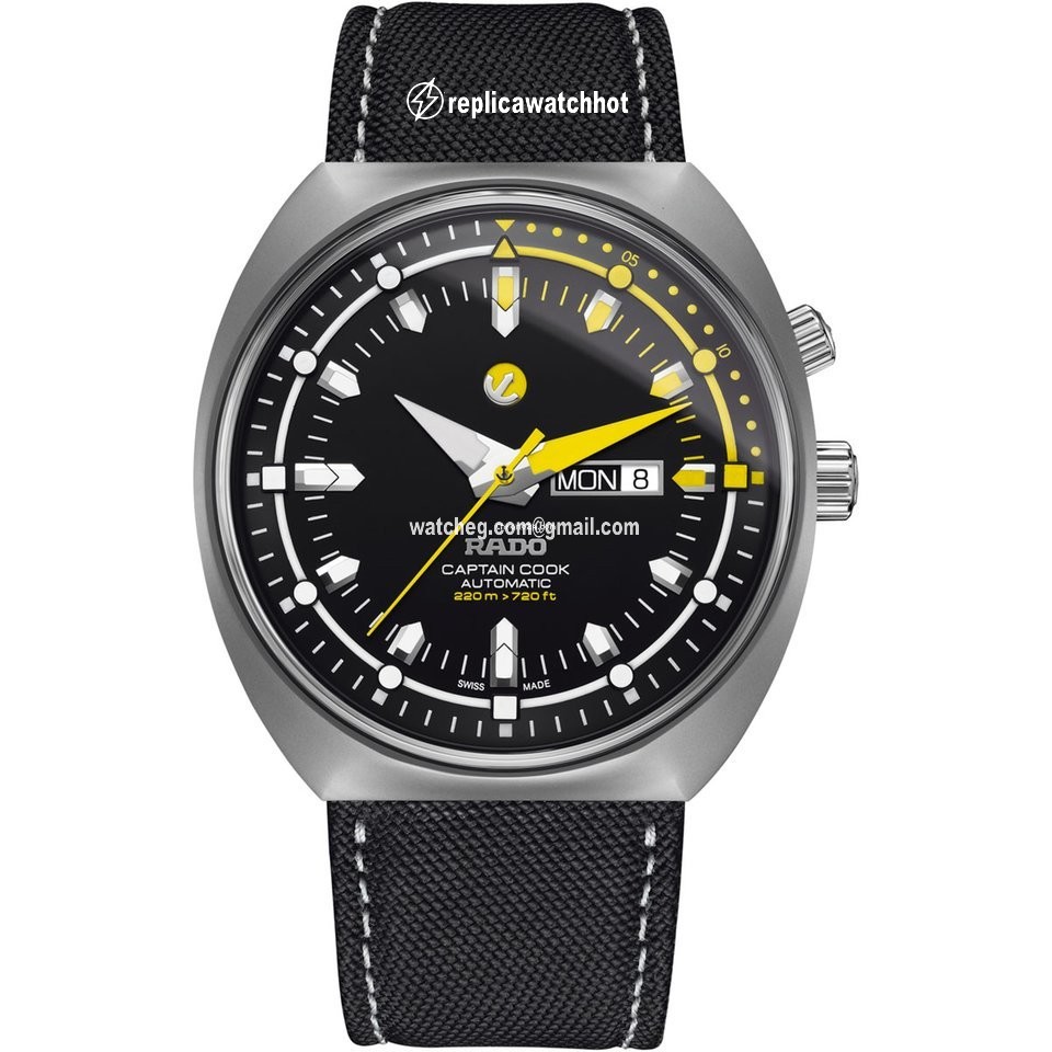 Rado HyperChrome Captain Cook Mens watch Unisex Titanium R33030176
