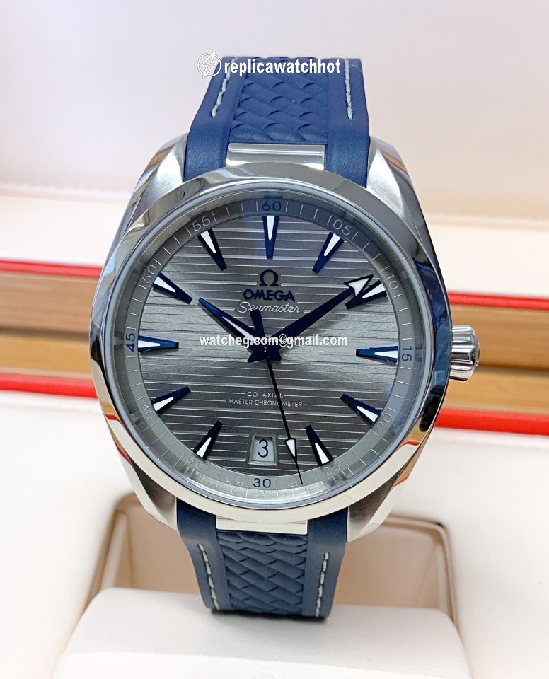 Omega Seamaster Aqua Terra Mens watch Unisex Automatic Steel 220.12.41.21.06.001
