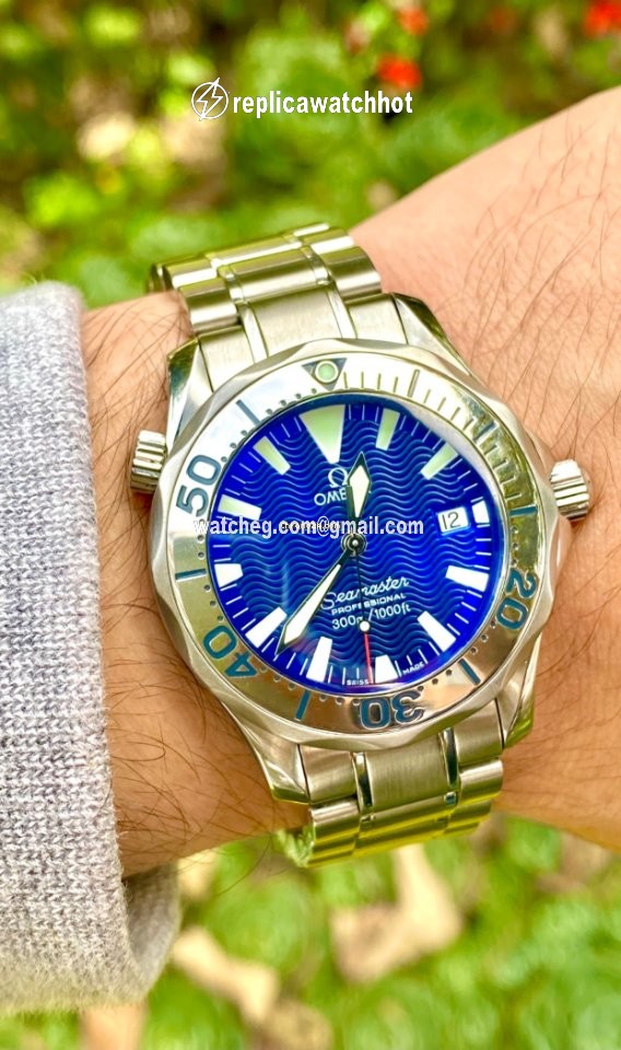 Omega Seamaster Diver 300 M Mens watch Unisex Quartz Steel 196.1641