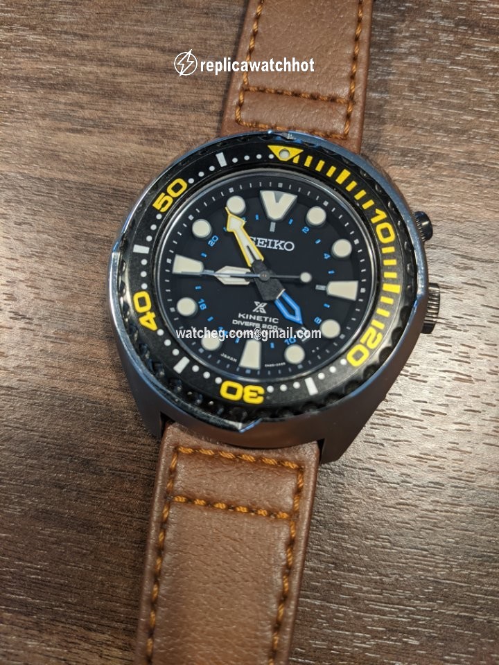 Seiko Prospex Mens watch Unisex Quartz Steel SUN021P1