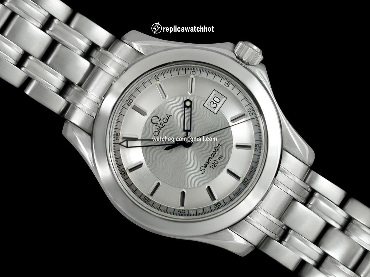 Omega Seamaster Diver 300 M Mens watch Unisex Quartz Steel 7686