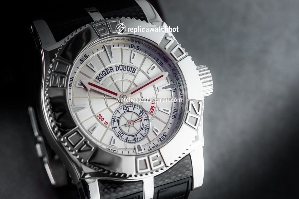 Roger Dubuis Easy Diver Mens watch Unisex Automatic Steel SE46 149