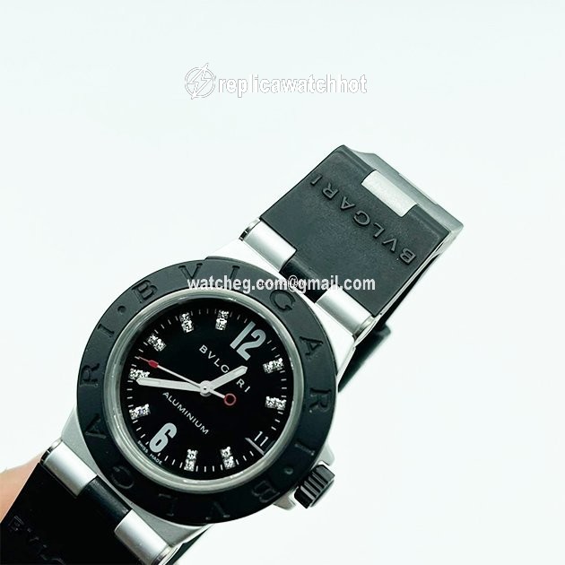 Bulgari Diagono Womens watch Quartz Aluminum AL 32 TA