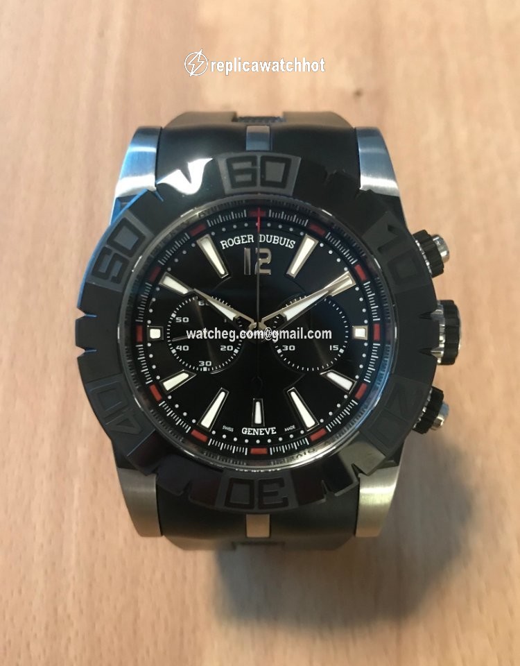 Roger Dubuis Easy Diver Mens watch Unisex Automatic Steel RDDBSE0282