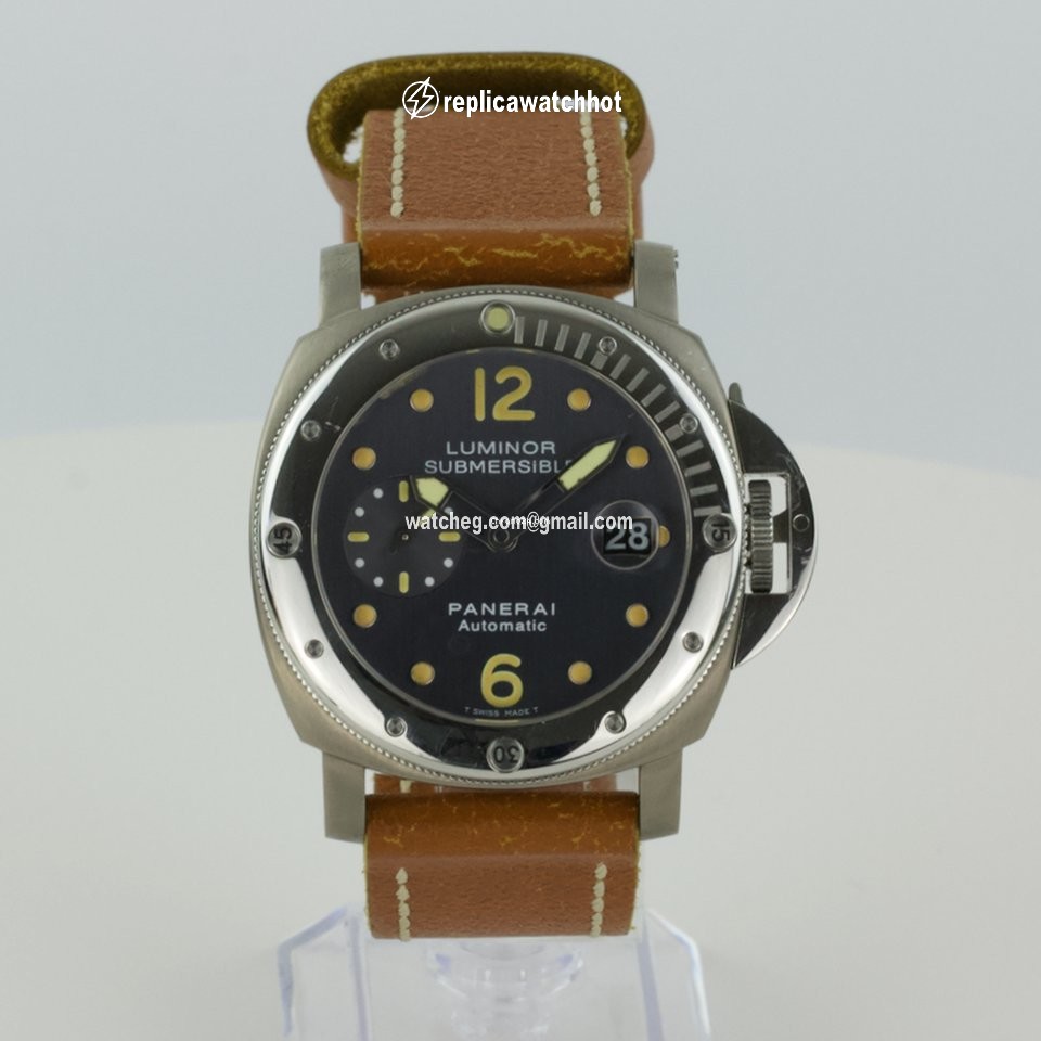 Panerai Luminor Submersible Mens watch Unisex Automatic Titanium PAM 00170