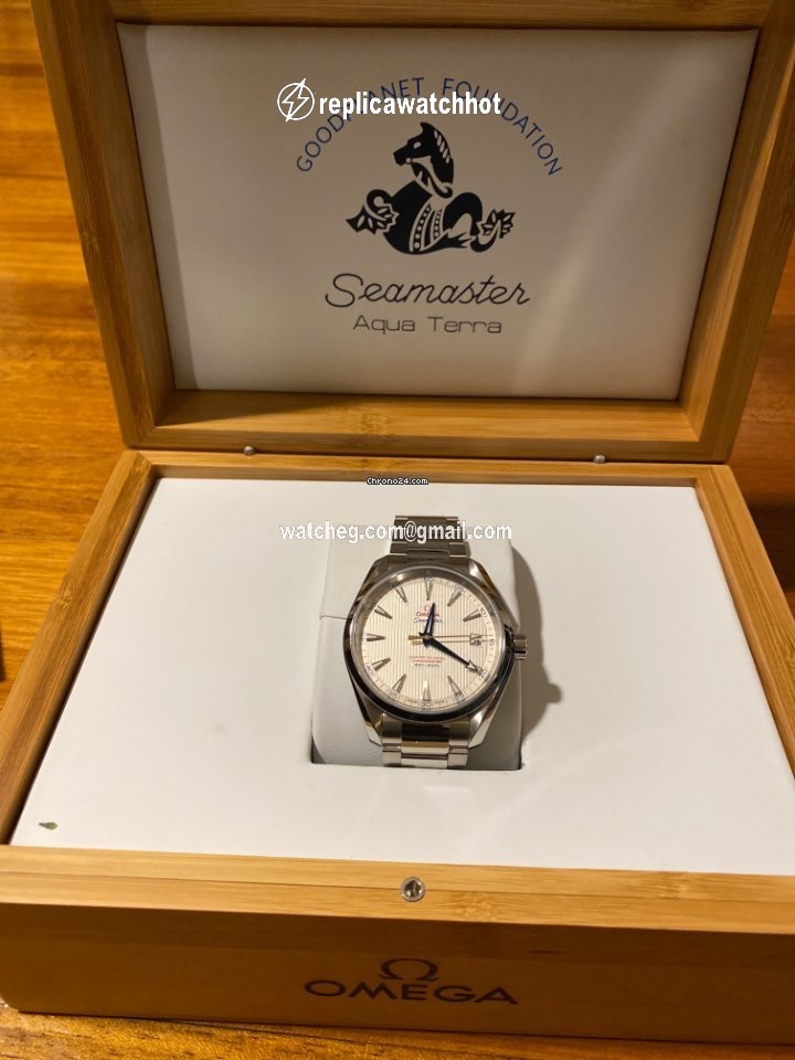 Omega Seamaster Aqua Terra Mens watch Unisex Automatic STZ001343
