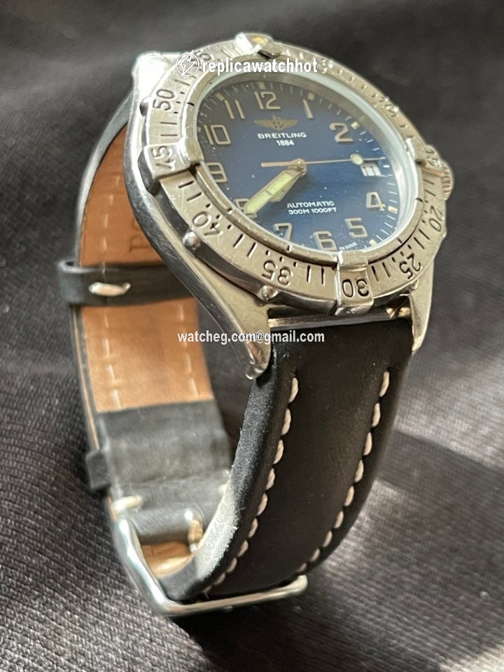 Breitling Colt Automatic Mens watch Unisex Automatic Steel A17035
