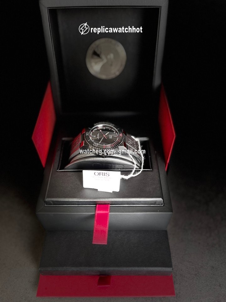 Oris El Hierro Limited Edition Mens watch Unisex Automatic Steel 01 733 7653 4783-Set RS