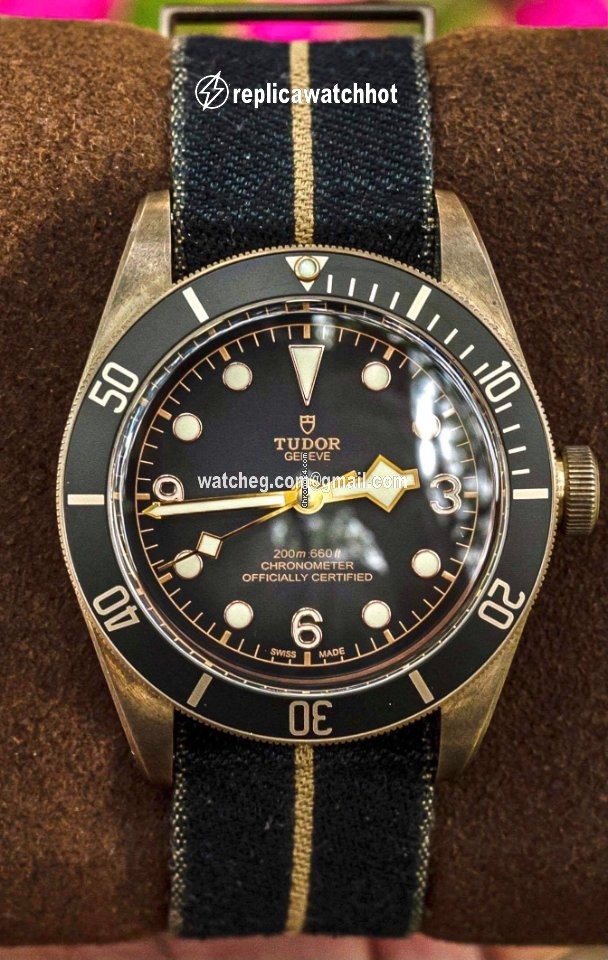 Tudor Black Bay Bronze Mens watch Unisex Automatic Bronze M79250BA