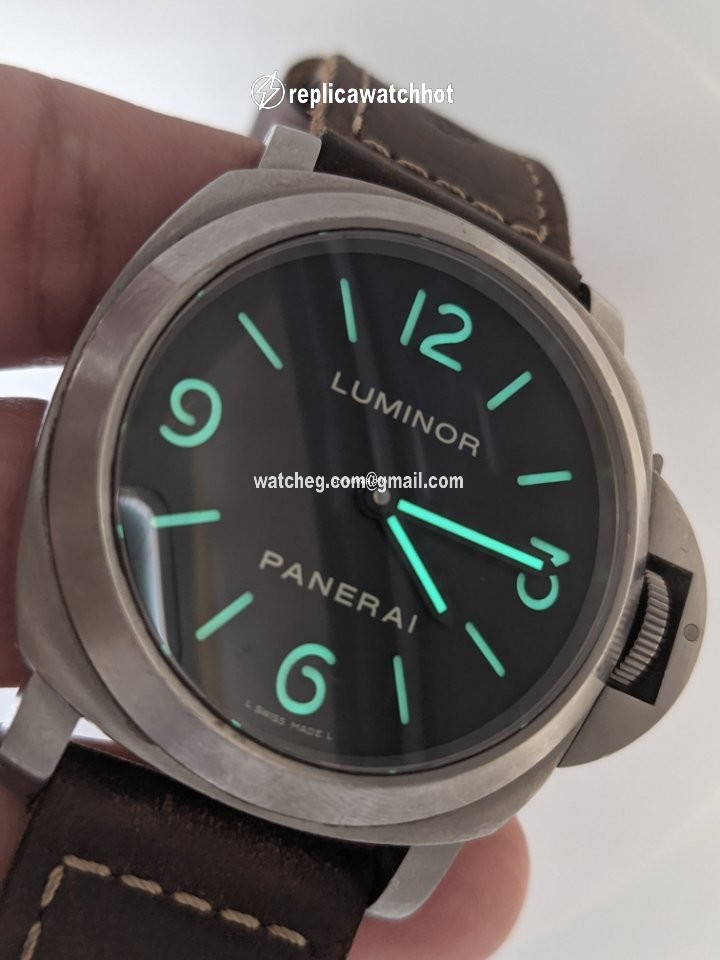 Panerai Luminor Marina Mens watch Unisex Manual winding Titanium PAM 00116