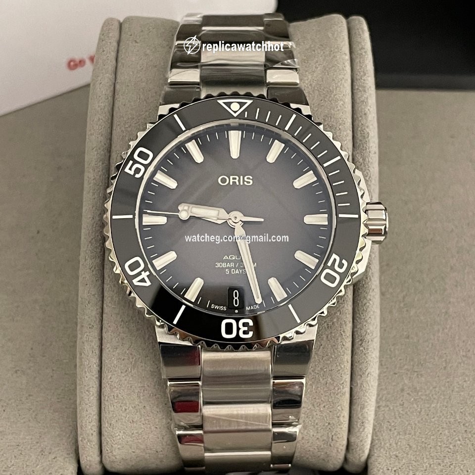 Oris Aquis Date Mens watch Unisex Automatic Steel 01 400 7769 4154 07 8 22 09PEB
