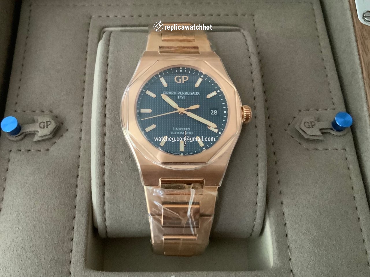 Girard Perregaux Laureato Mens watch Unisex Automatic Rose gold 81005-52-432-52A
