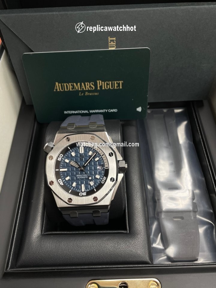 Audemars Piguet Royal Oak Offshore Diver Mens watch Unisex Automatic Steel 15720ST.OO.A027CA.01