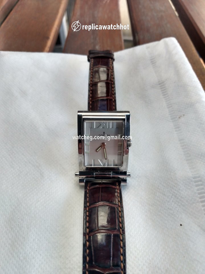 Corum Tabogan Mens watch Unisex Quartz Steel 145.161.20