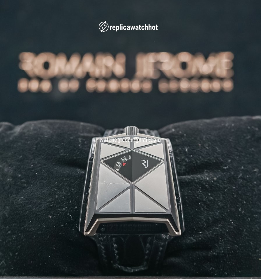 Romain Jerome Moon-DNA Mens watch Unisex Automatic Carbon RJ.M.AU.SC.003.01