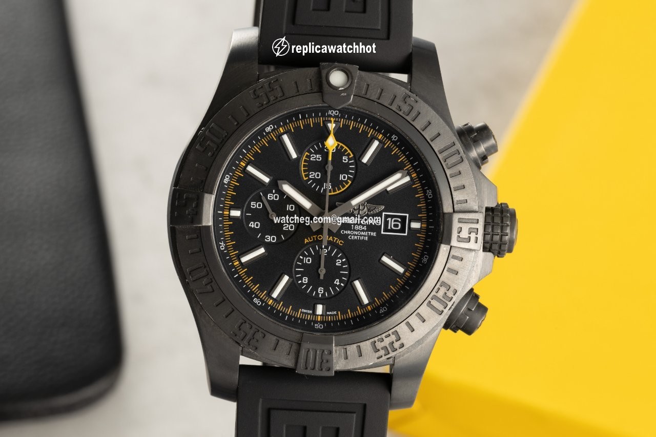 Breitling Super Avenger II Mens watch Unisex Automatic Steel M13371