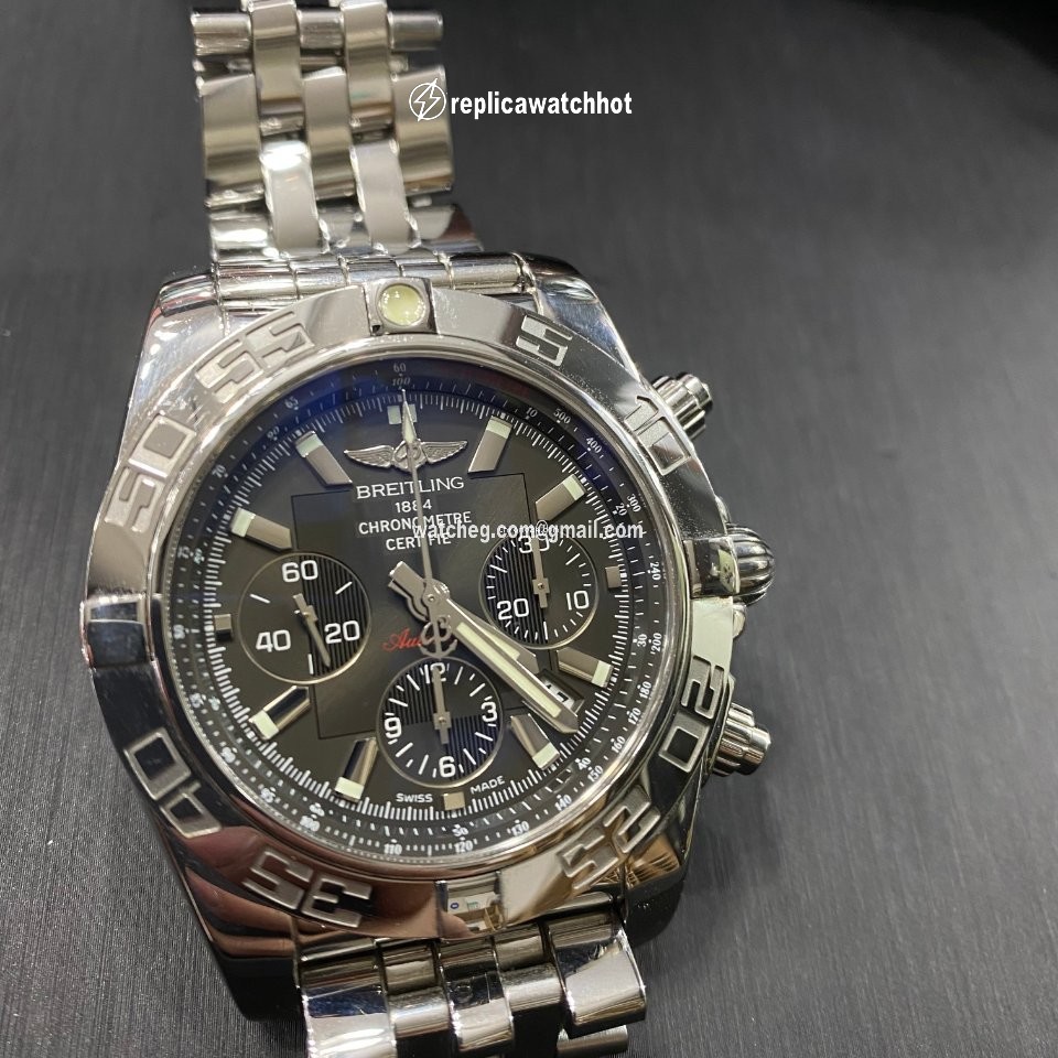 Breitling Chronomat 44 Automatic Steel AB011012 M524