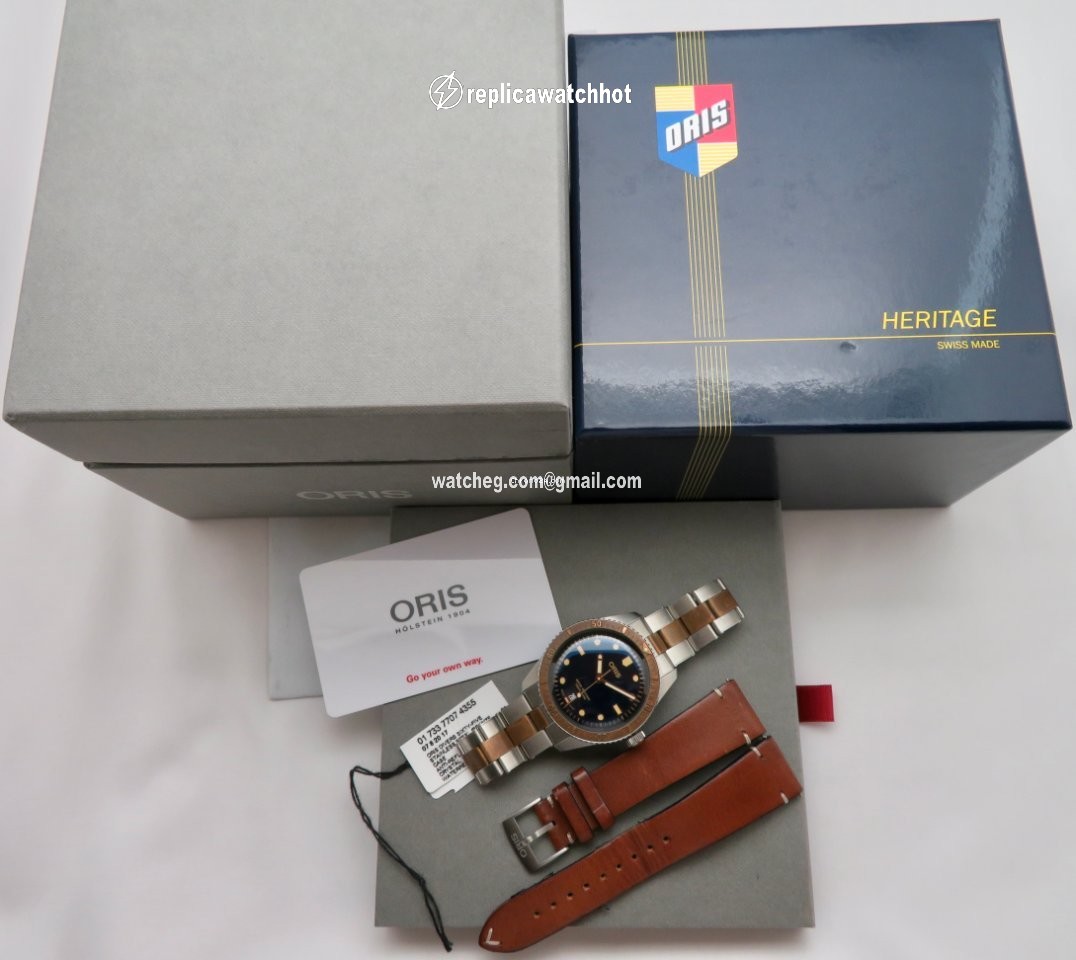 Oris Divers Sixty Five Mens watch Unisex Automatic Steel 01 733 7707 4355-07 8 20 17