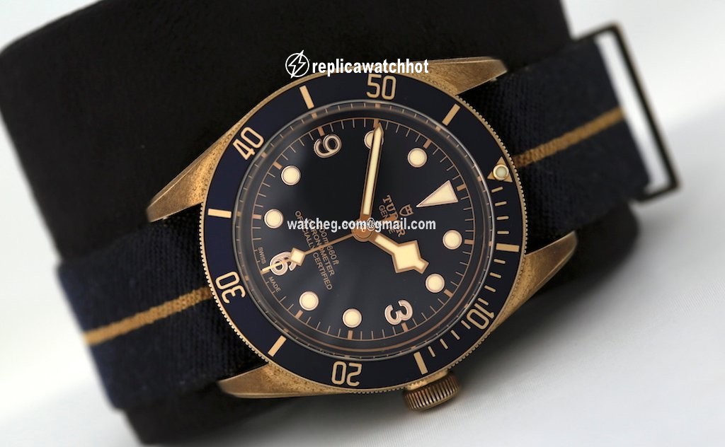 Tudor Black Bay Bronze Mens watch Unisex Automatic Bronze 79250BB-0001