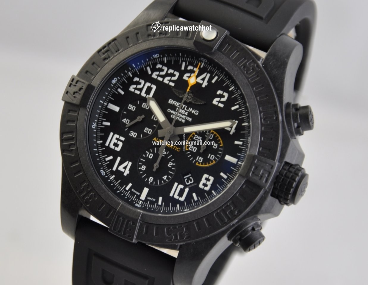 Breitling Avenger Hurricane Mens watch Unisex Automatic Carbon XB1210E41B1S1