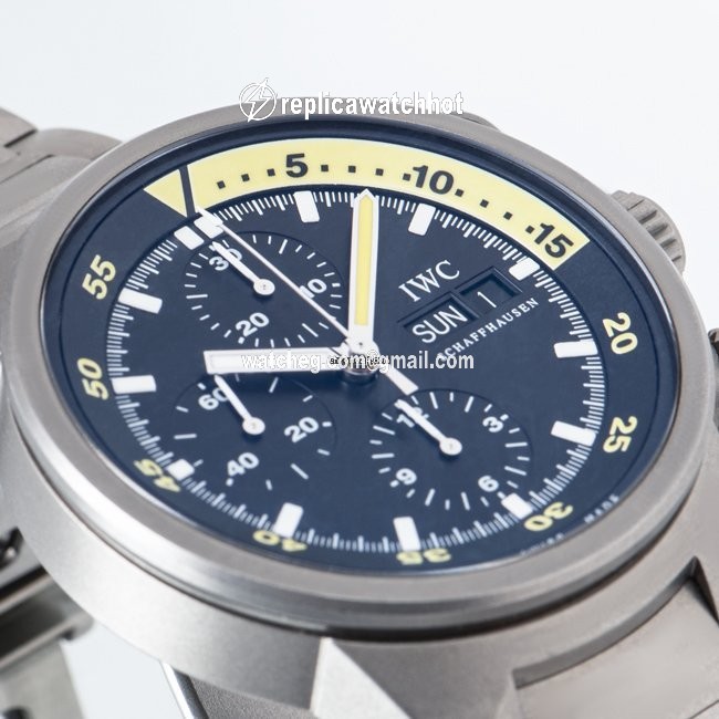 IWC Aquatimer Chronograph Mens watch Unisex Automatic Titanium IW371903