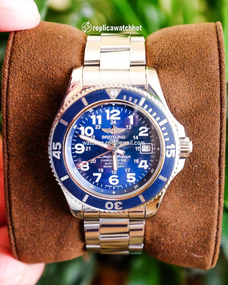 Breitling Superocean II 42 Mens watch Unisex Automatic Steel A17365D11C1A1
