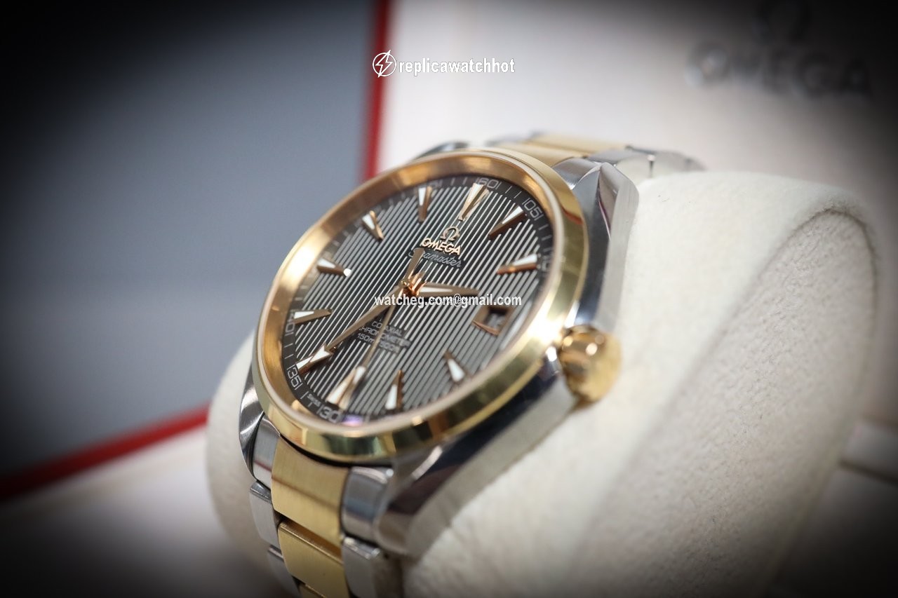 Omega Seamaster Aqua Terra Mens watch Unisex Automatic Gold Steel 231.20.42.21.06.001
