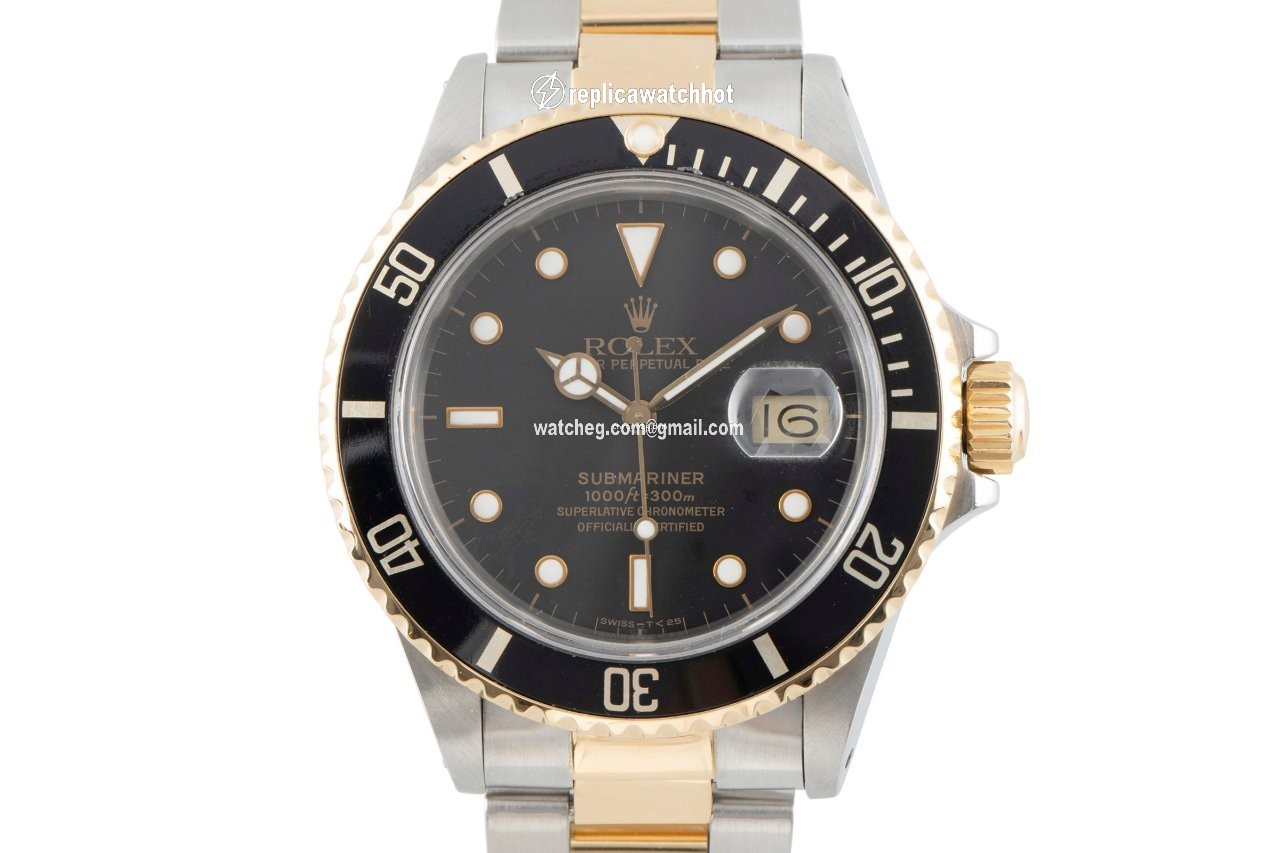 Rolex Submariner Date Mens watch Unisex Gold Steel Automatic 16803