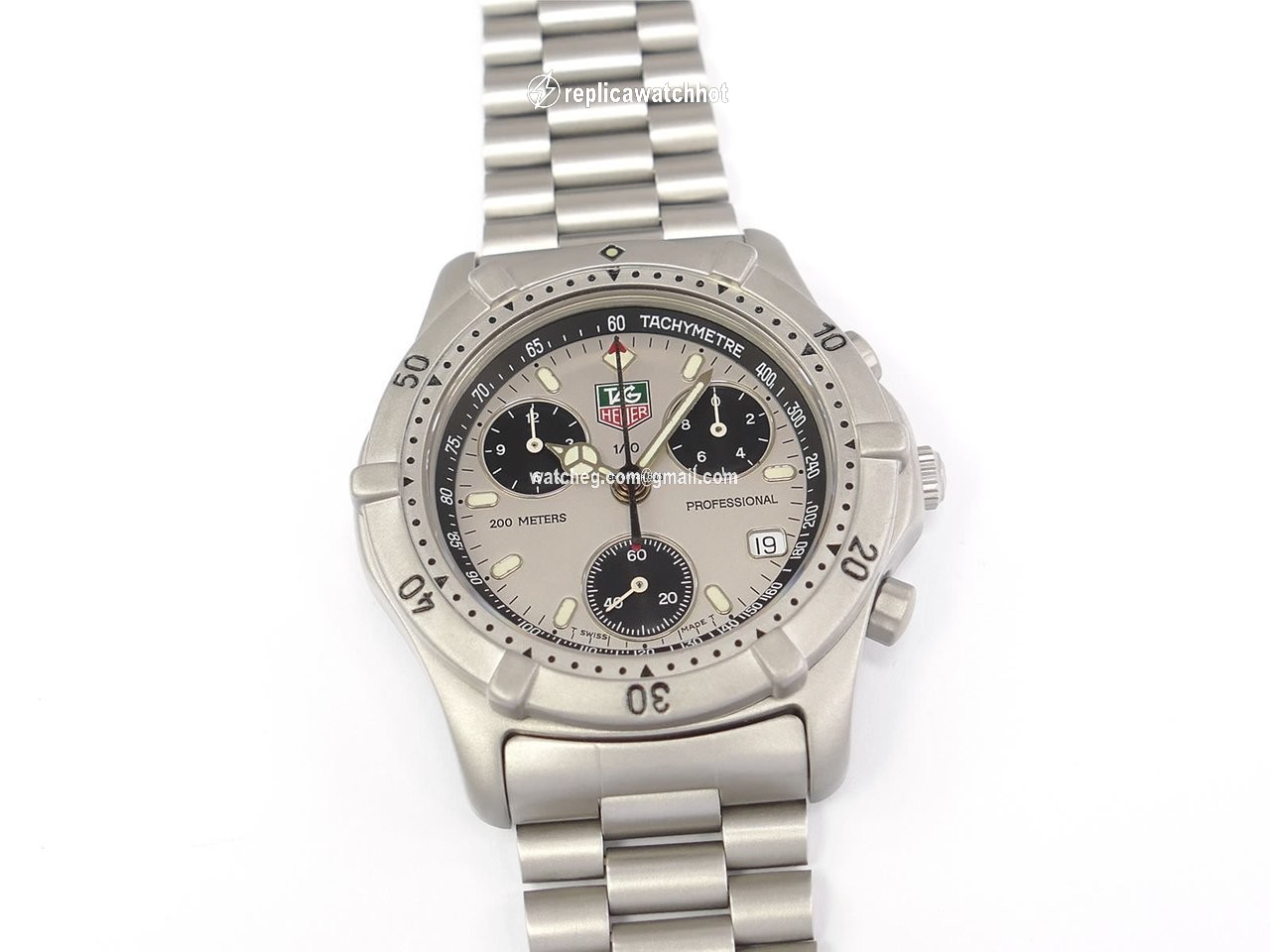TAG Heuer 2000 Mens watch Unisex Quartz Steel CE1111