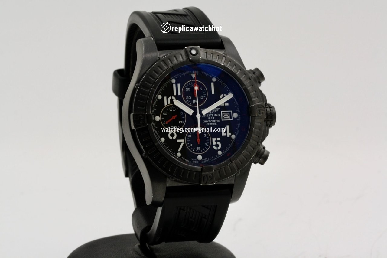 Breitling Super Avenger Mens watch Unisex Automatic Steel M1337010 B930