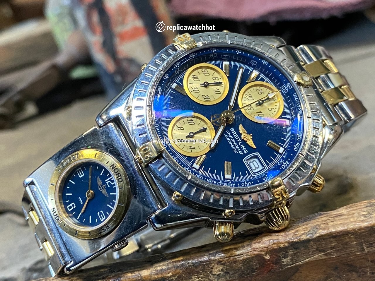 Breitling Blackbird Mens watch Unisex Automatic Gold Steel B13350