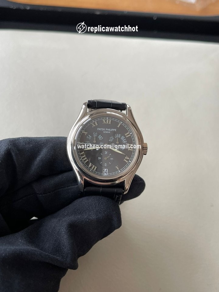 Patek Philippe Annual Calendar Mens watch Unisex Automatic White gold 5035G-031