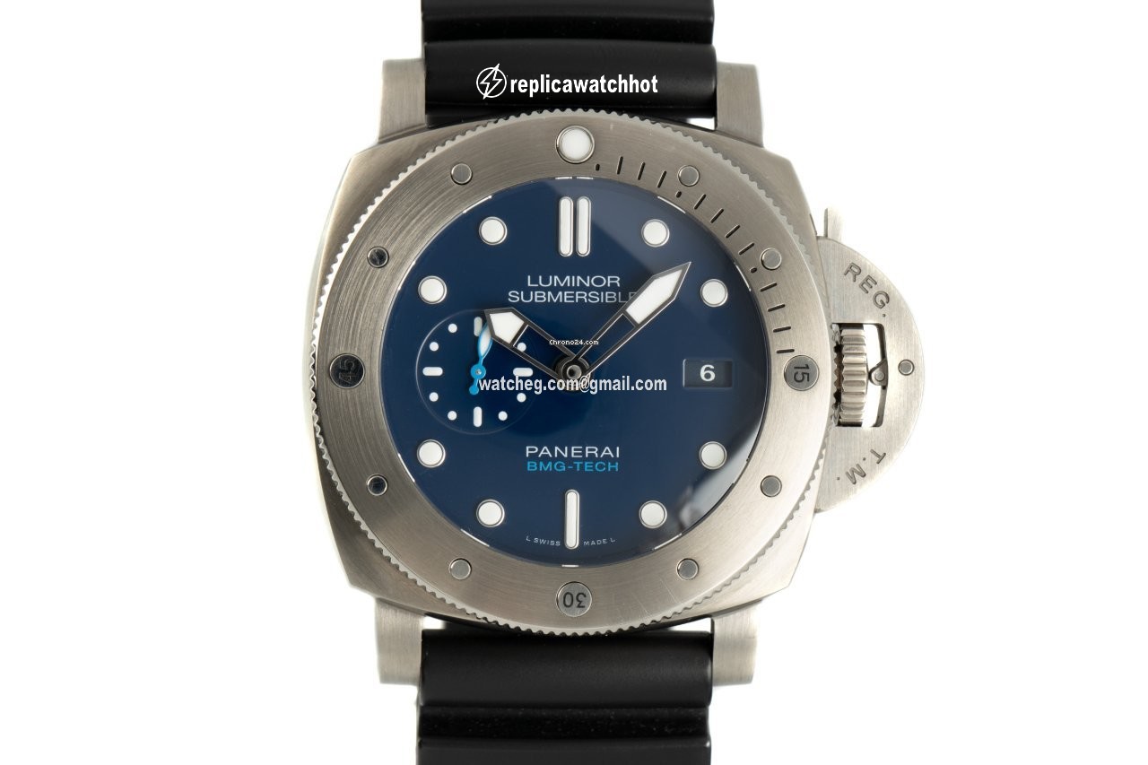 Panerai Luminor Submersible Mens watch Unisex Automatic Titanium PAM00692