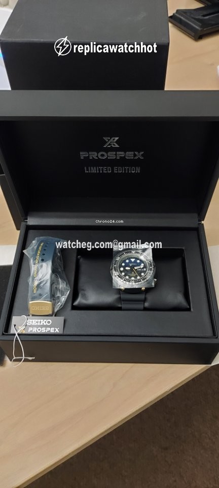 Seiko Prospex Mens watch Unisex Quartz Steel S23635J1