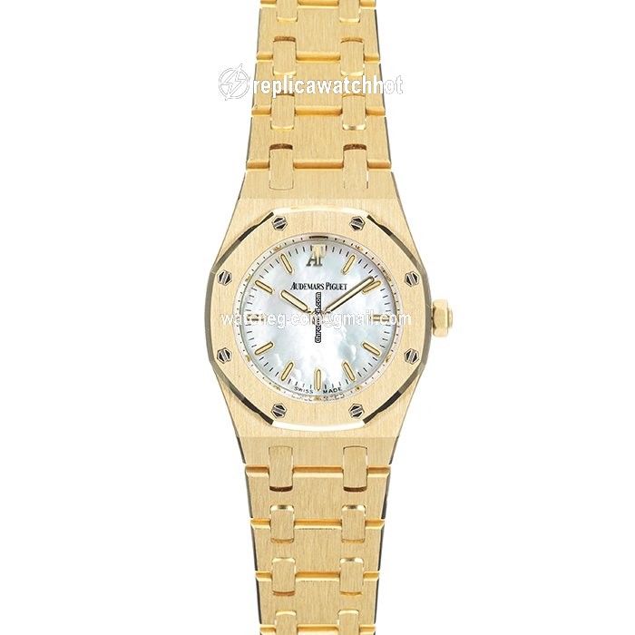 Audemars Piguet Quartz Yellow gold 67075BA.OO.1100BA.01