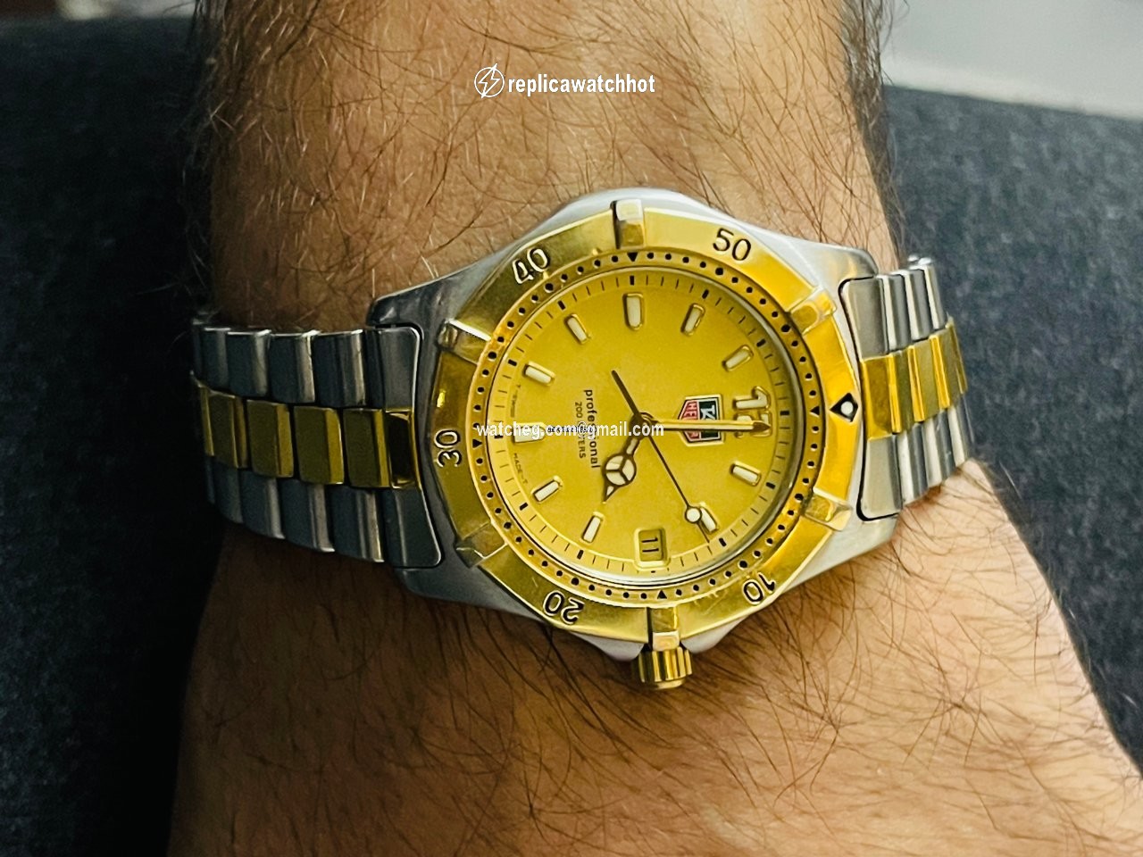 TAG Heuer 2000 Mens watch Unisex Quartz Gold Steel wk1121