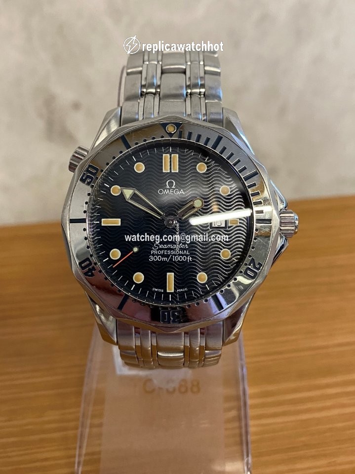 Omega Seamaster Diver 300 M Mens watch Unisex Quartz Steel 2542.80.00