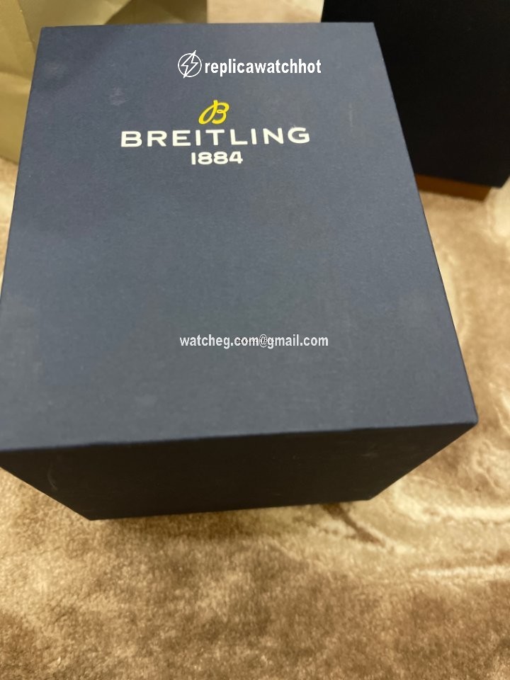 Breitling Navitimer Mens watch Unisex Automatic Steel A17326161C1A1